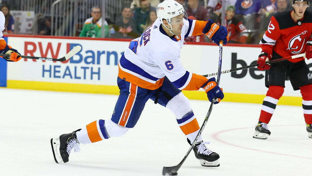 New York Islanders Player Shooting